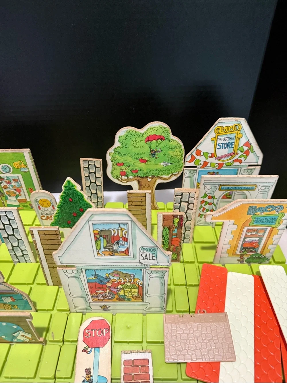 Vintage Playskool Puzzletown Richard Scarry's Mayor Fox's Town Center Vntg 70s